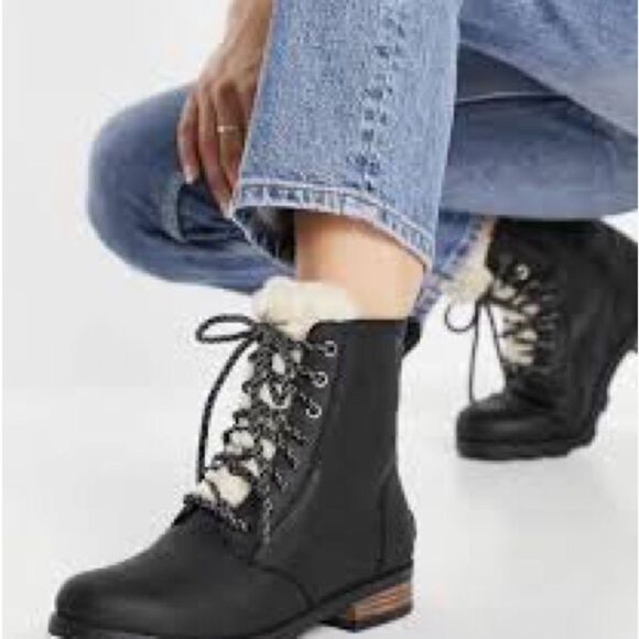 Sorel Emelie Short Lace Cozy Boots Women’s Size 7 - New in Box - Picture 7 of 9